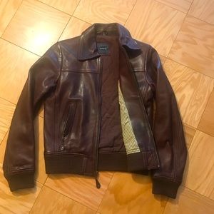 Vintage Genuine leather women’s bomber jacket. Size M. Great condition